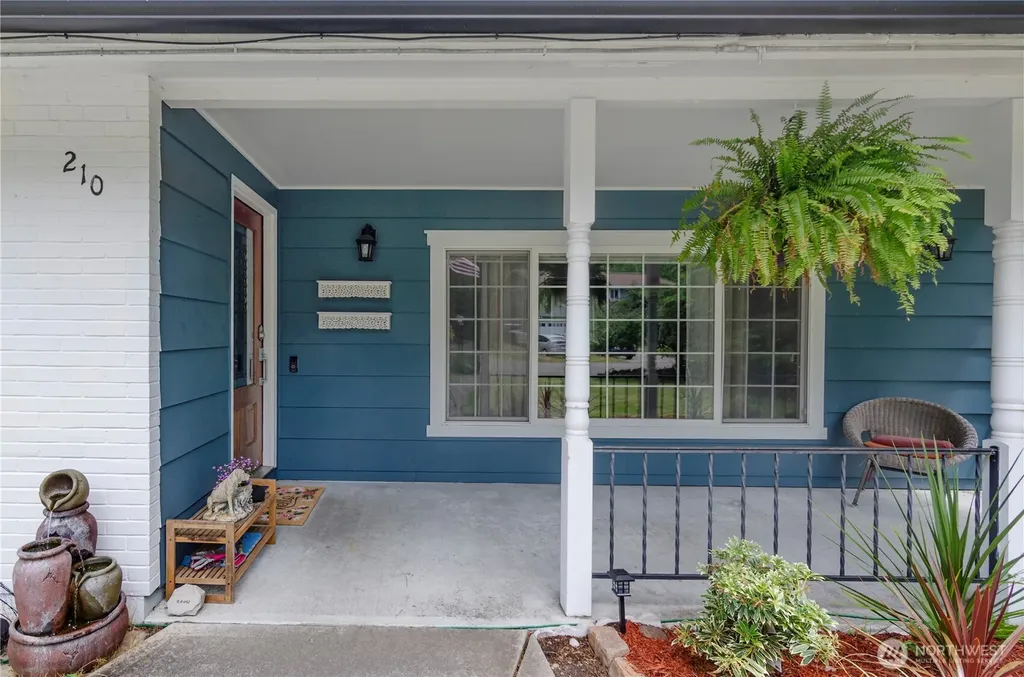 210 Shadow Lane NE Olympia WA 98506