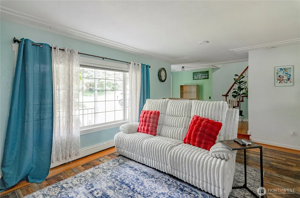 210 Shadow Lane NE Olympia WA 98506