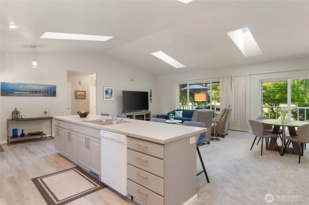 41 E Rainier Drive Allyn WA 98524