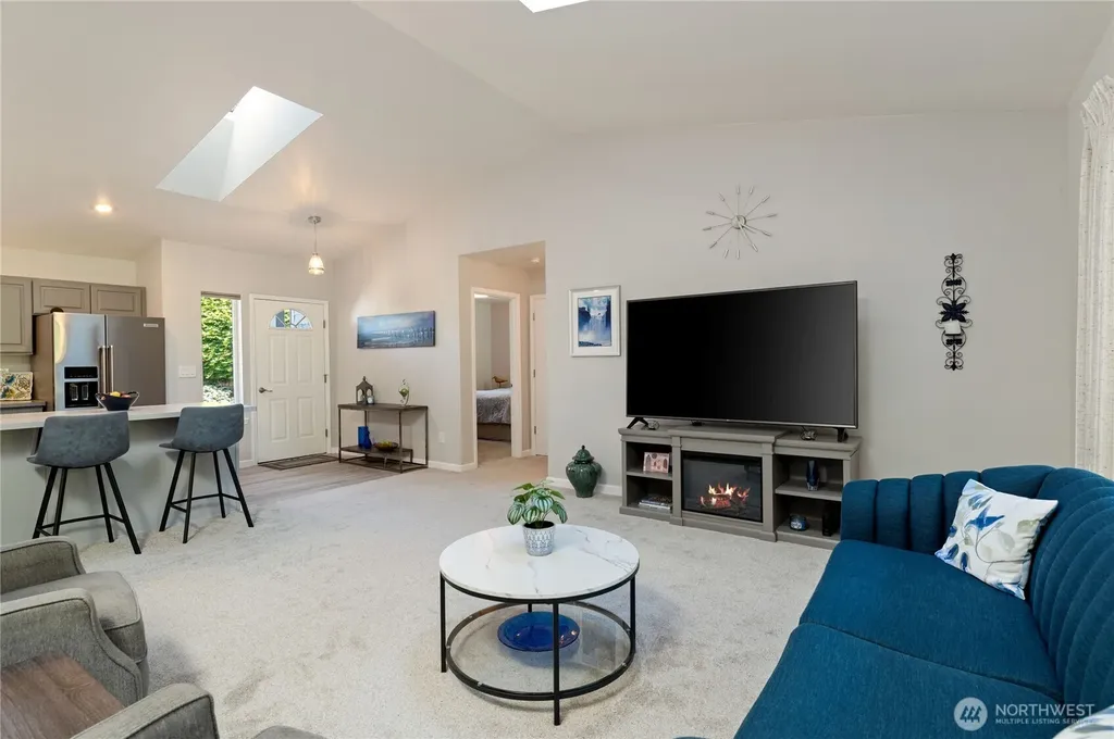 41 E Rainier Drive Allyn WA 98524