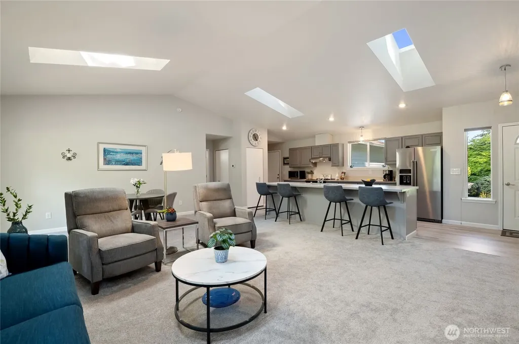 41 E Rainier Drive Allyn WA 98524