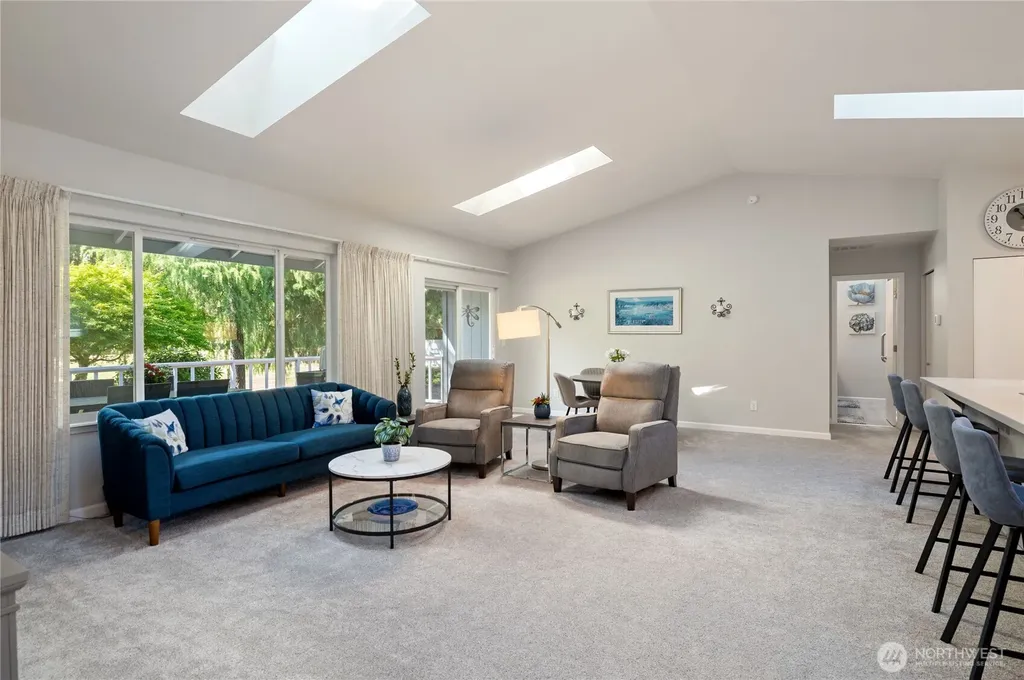 41 E Rainier Drive Allyn WA 98524