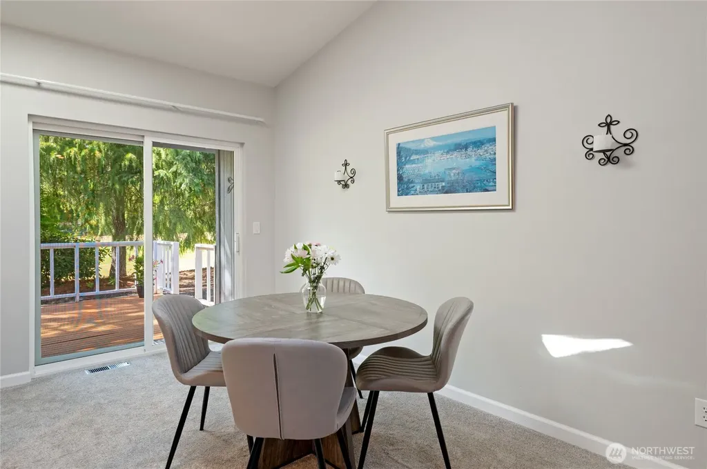 41 E Rainier Drive Allyn WA 98524
