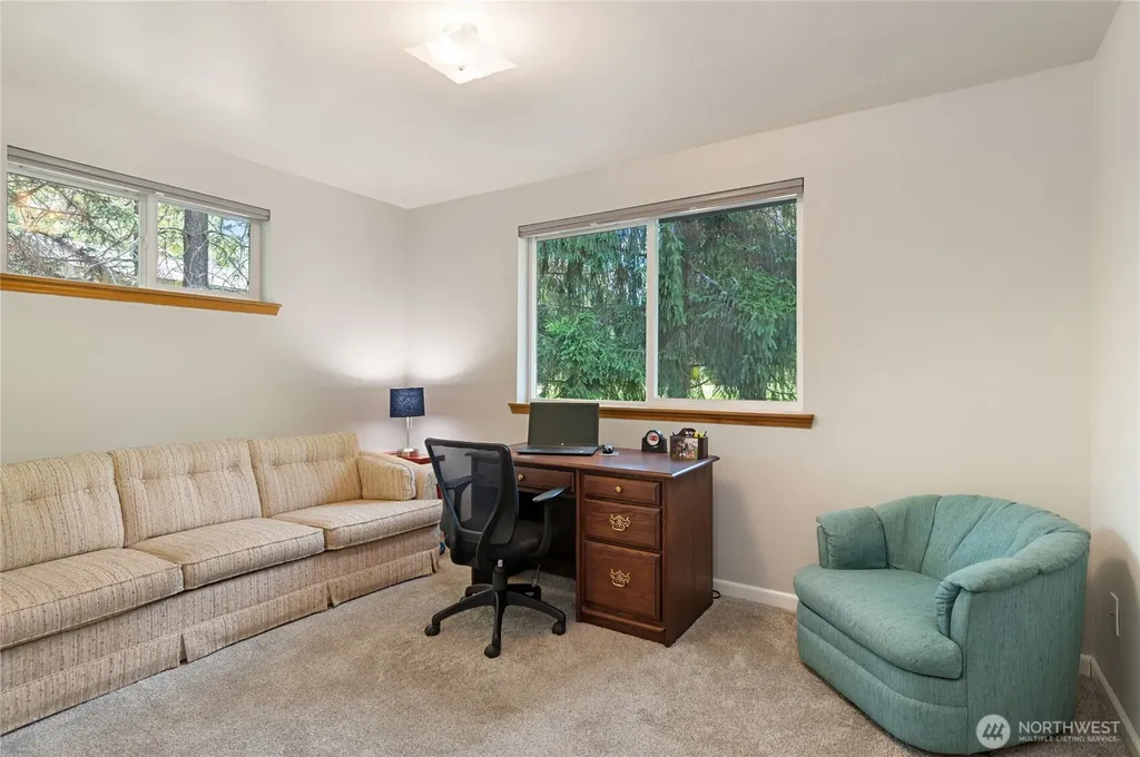 41 E Rainier Drive Allyn WA 98524