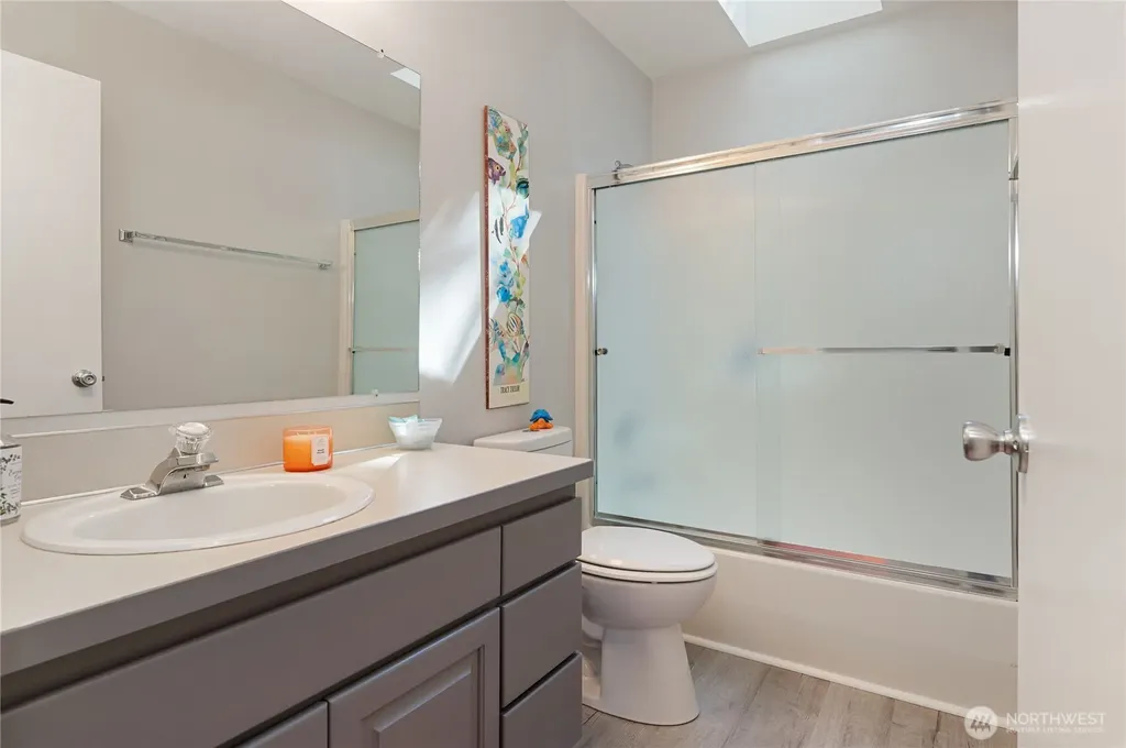 41 E Rainier Drive Allyn WA 98524