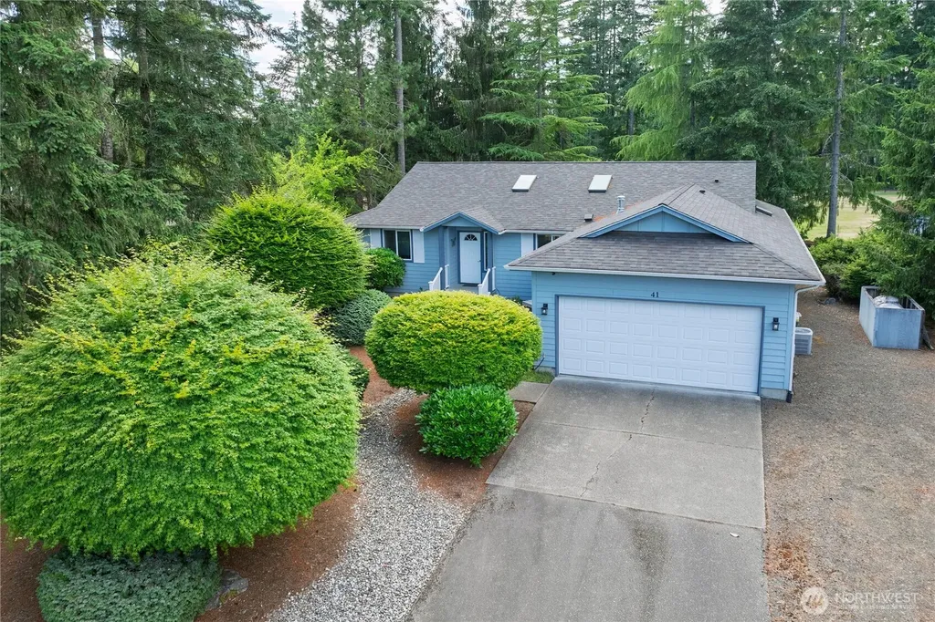 41 E Rainier Drive Allyn WA 98524