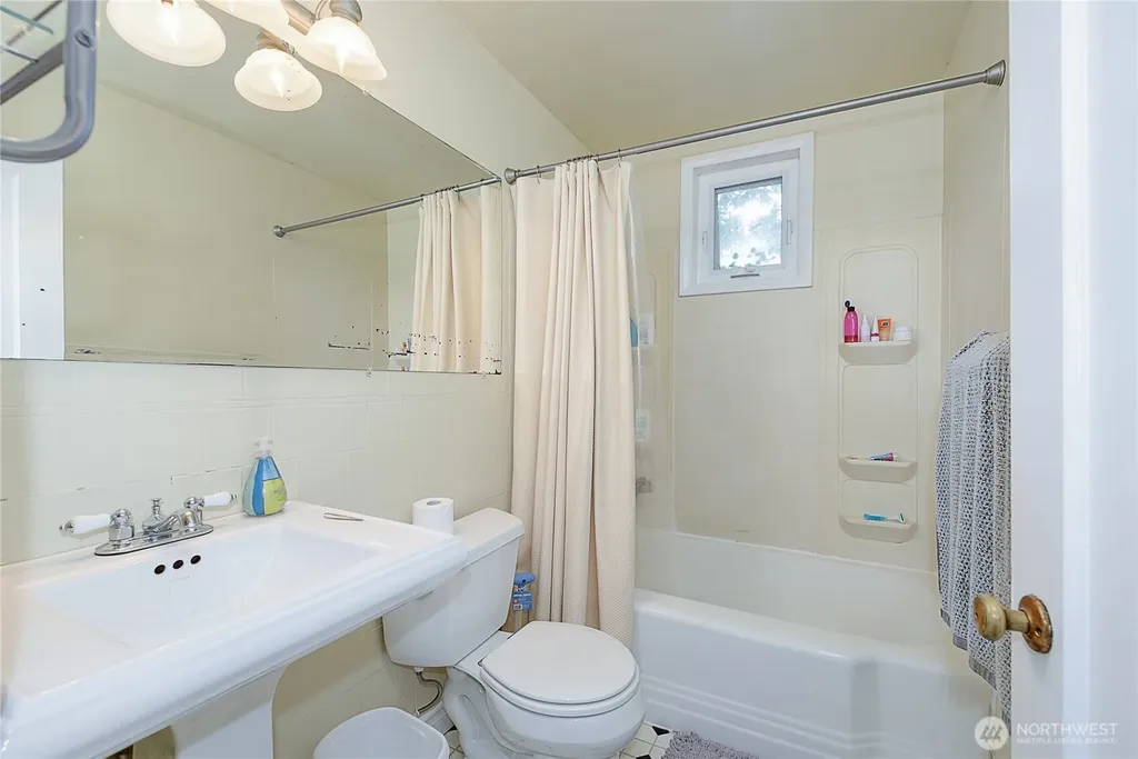 910 E Prospect Street Seattle WA 98102