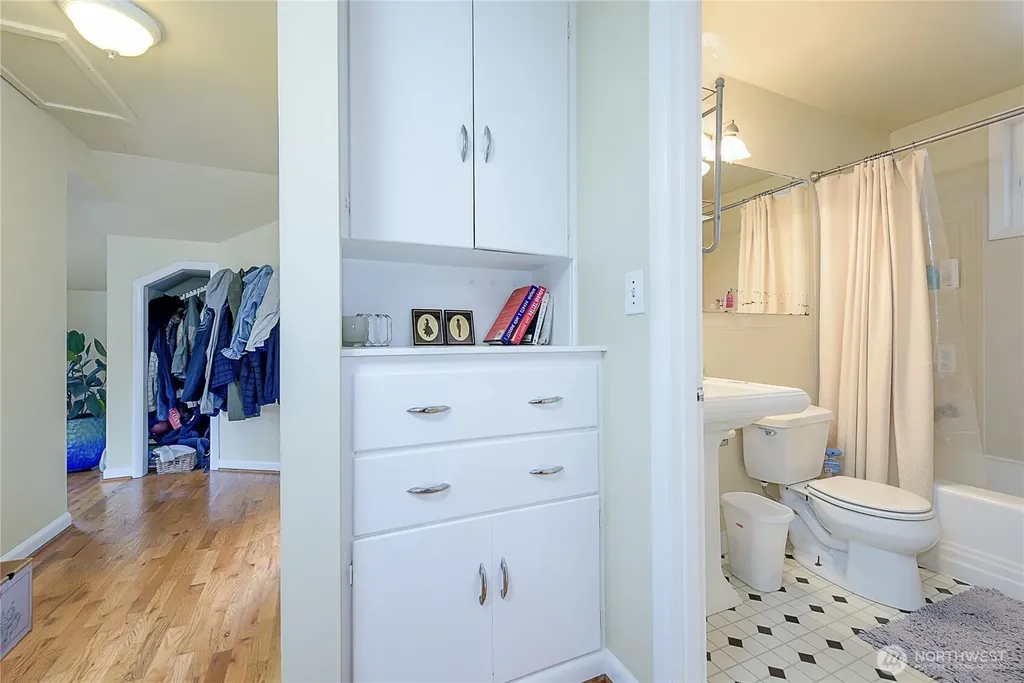 910 E Prospect Street Seattle WA 98102