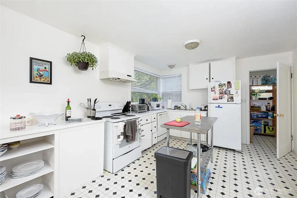910 E Prospect Street Seattle WA 98102