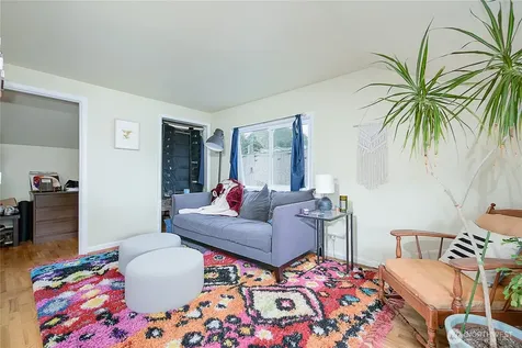 910 E Prospect Street Seattle WA 98102