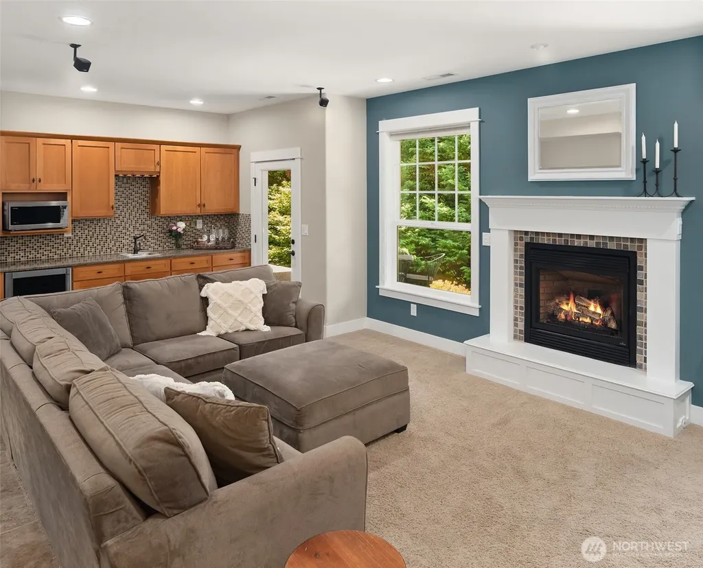 2312 NE Solar View Court Poulsbo WA 98370