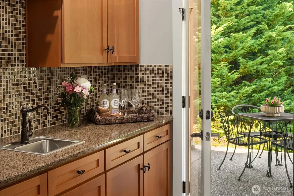 2312 NE Solar View Court Poulsbo WA 98370