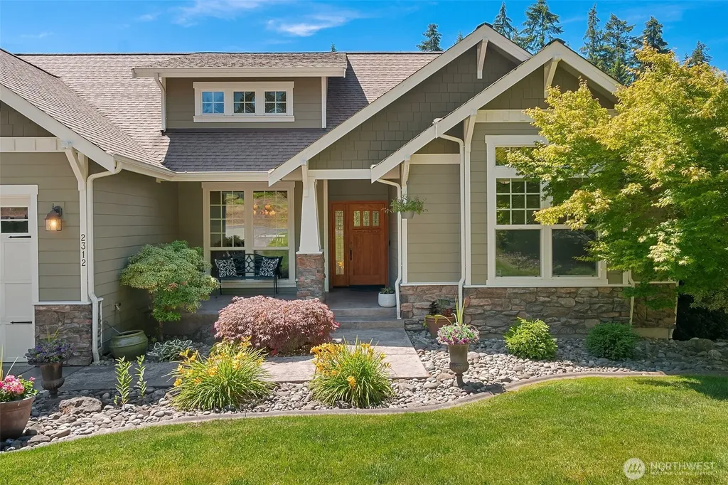 2312 NE Solar View Court Poulsbo WA 98370
