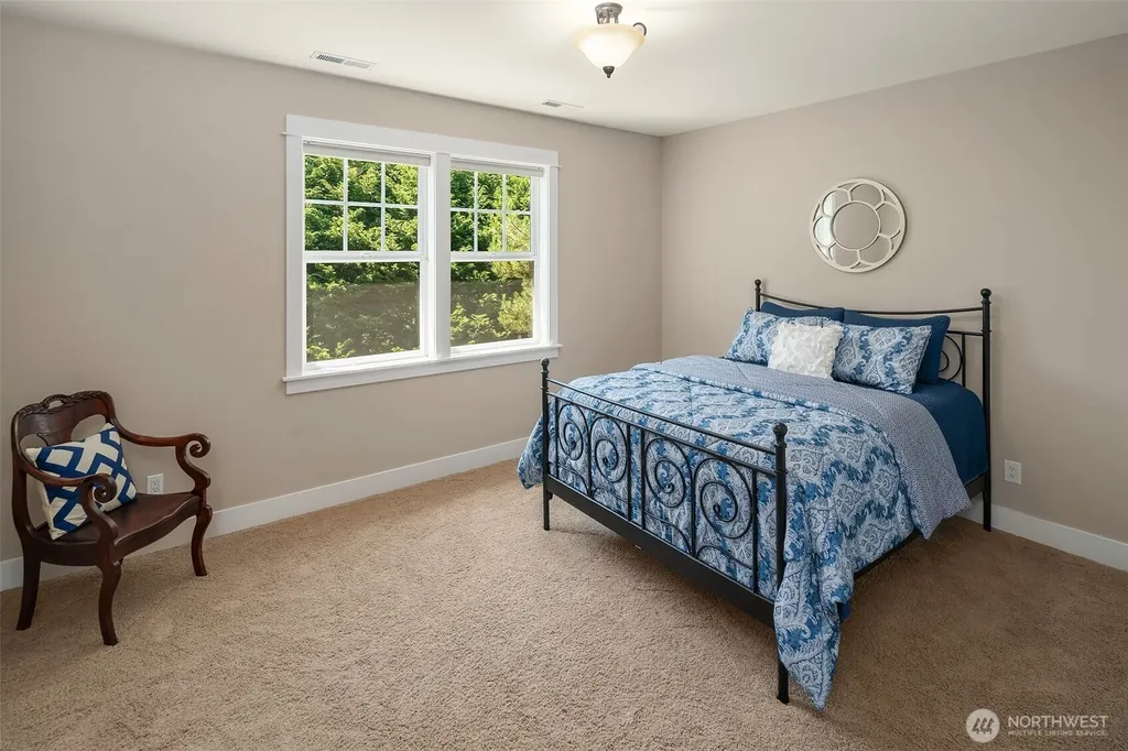 2312 NE Solar View Court Poulsbo WA 98370