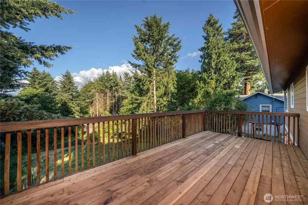3105 13th Street SW Puyallup WA 98373