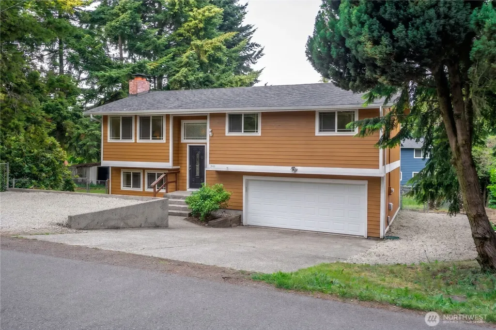 3105 13th Street SW Puyallup WA 98373