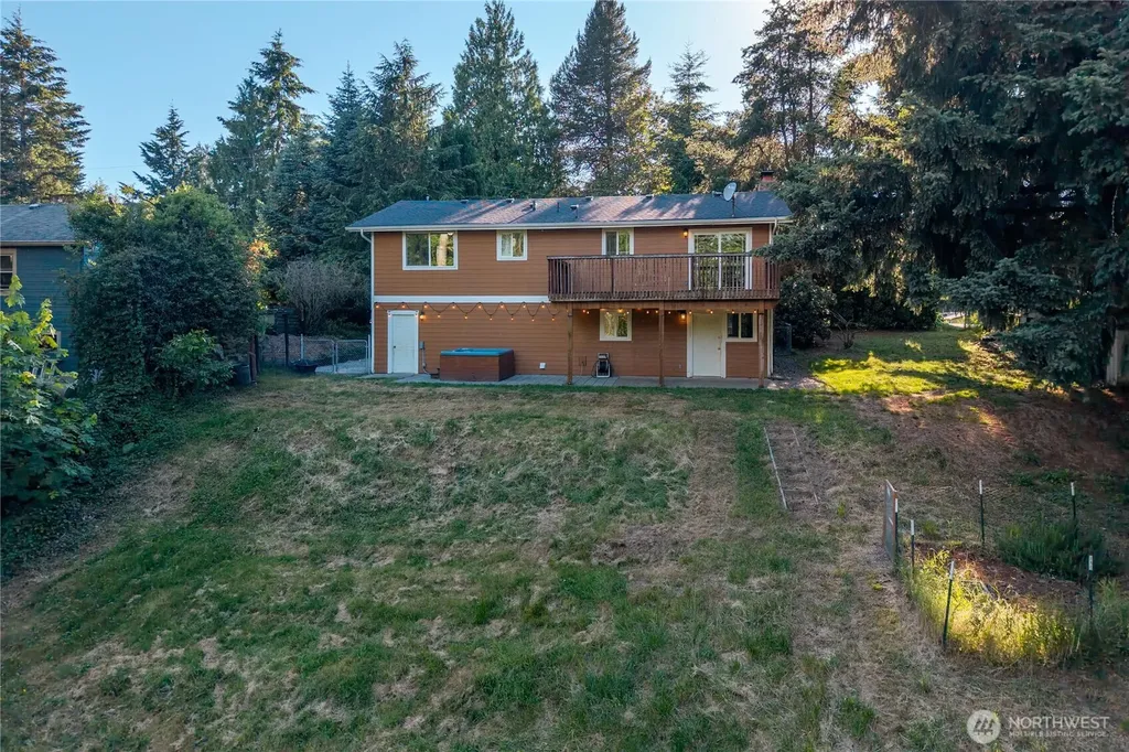 3105 13th Street SW Puyallup WA 98373