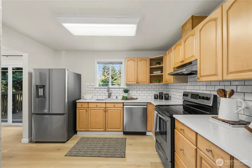 3105 13th Street SW Puyallup WA 98373