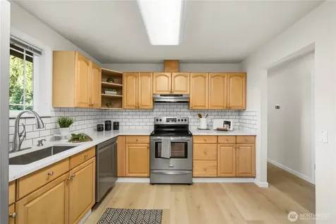 3105 13th Street SW Puyallup WA 98373