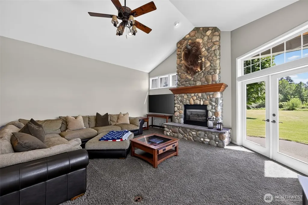3601 214th Avenue E Lake Tapps WA 98391