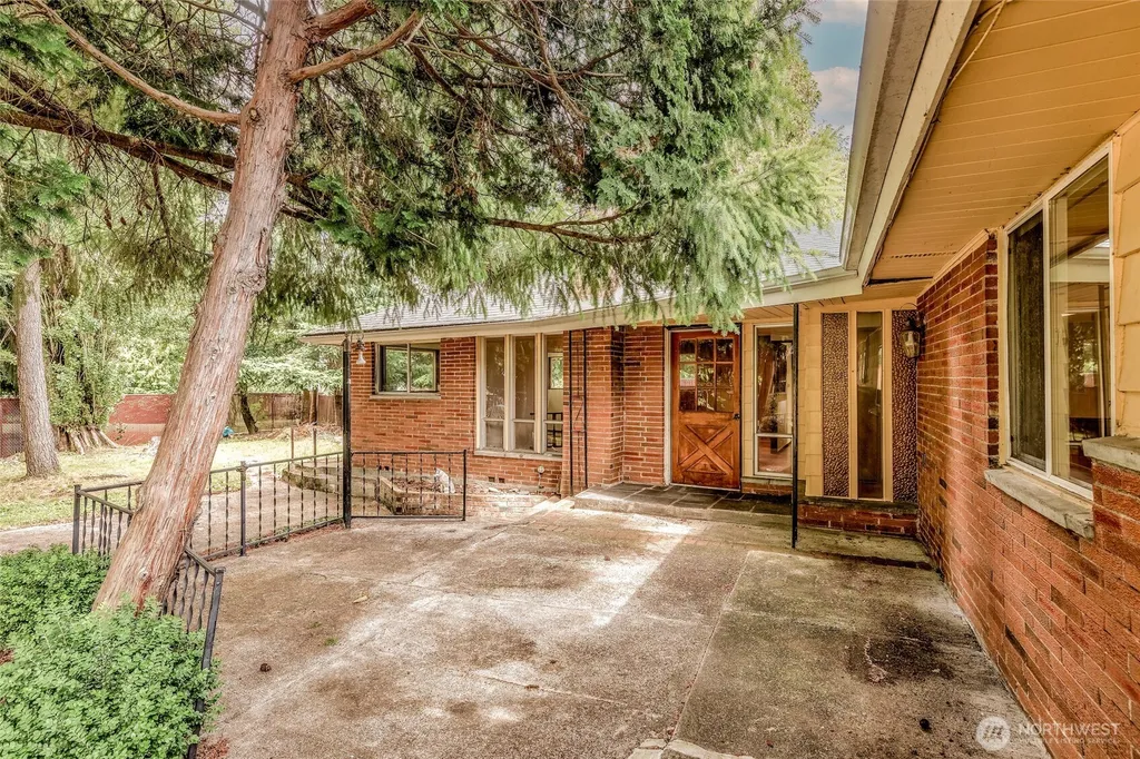 11300 SE 214th Street Kent WA 98031