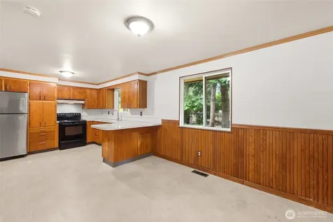 11300 SE 214th Street Kent WA 98031