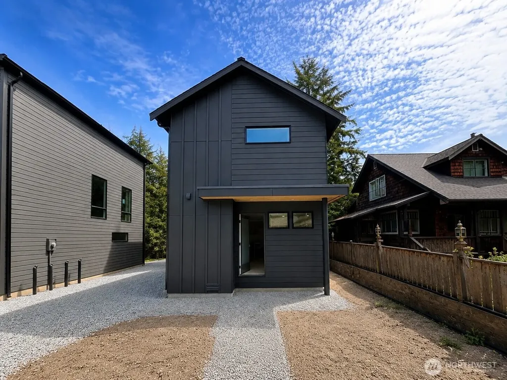 4909 SW Canada Drive Seattle WA 98136
