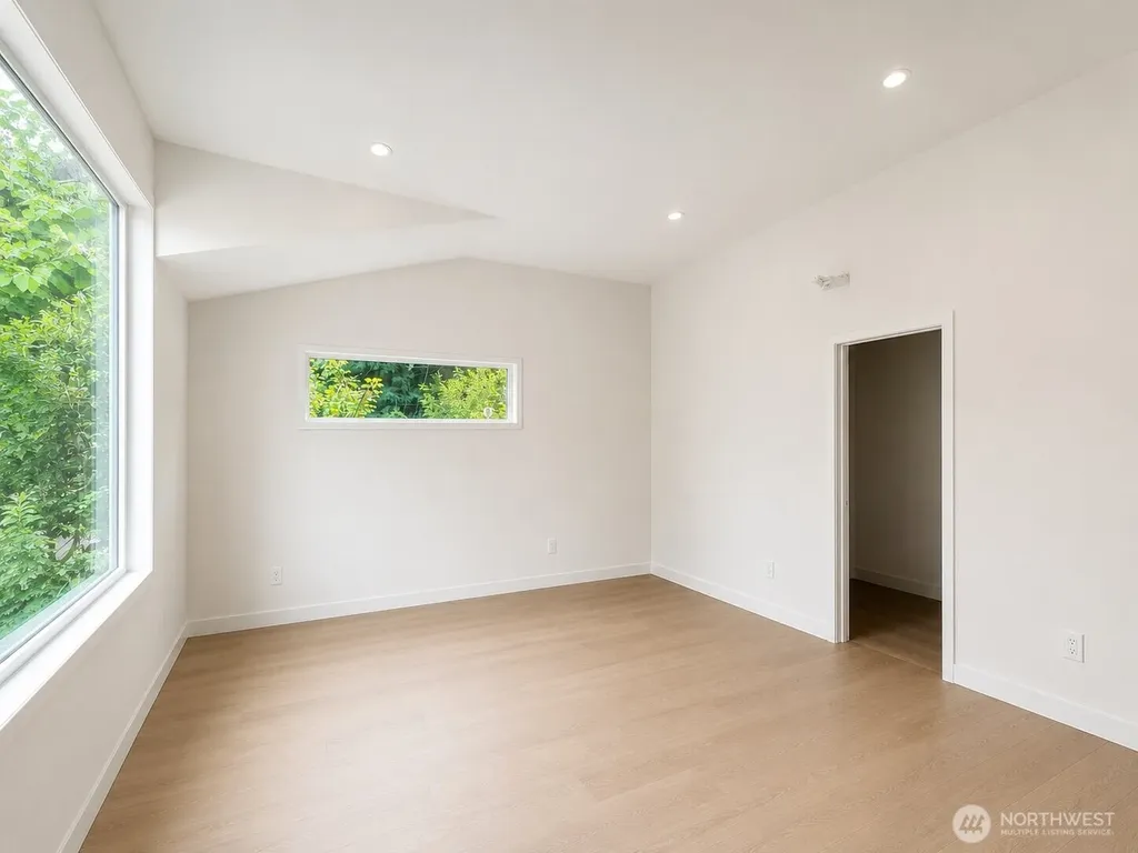 4909 SW Canada Drive Seattle WA 98136