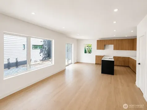 4909 SW Canada Drive Seattle WA 98136