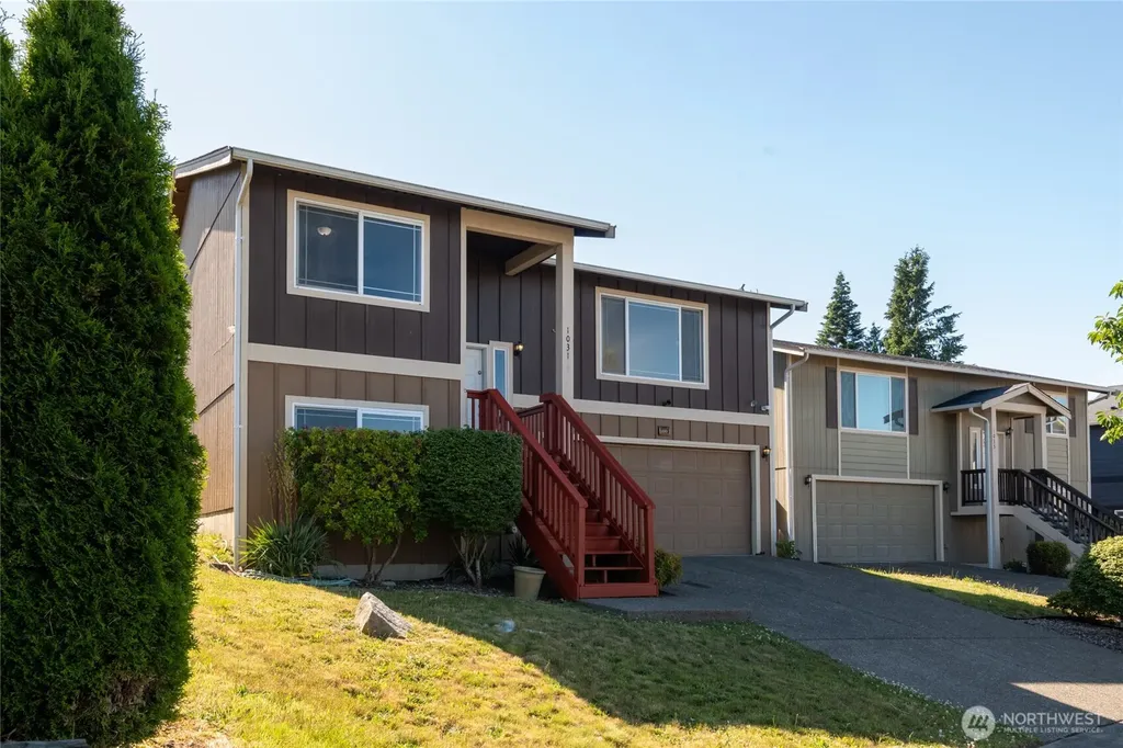 1031 E 43rd Street Court Tacoma WA 98404