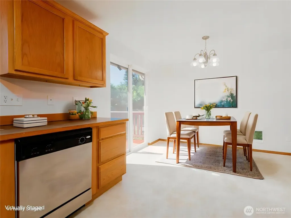 1031 E 43rd Street Court Tacoma WA 98404