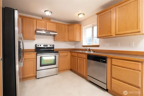 1031 E 43rd Street Court Tacoma WA 98404
