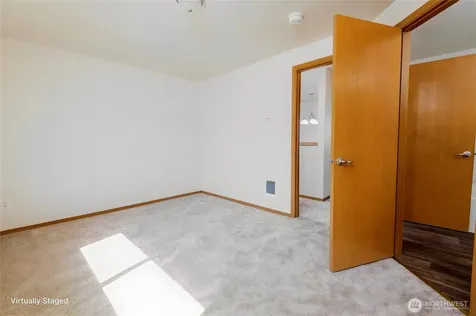 1031 E 43rd Street Court Tacoma WA 98404