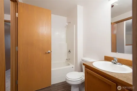 1031 E 43rd Street Court Tacoma WA 98404