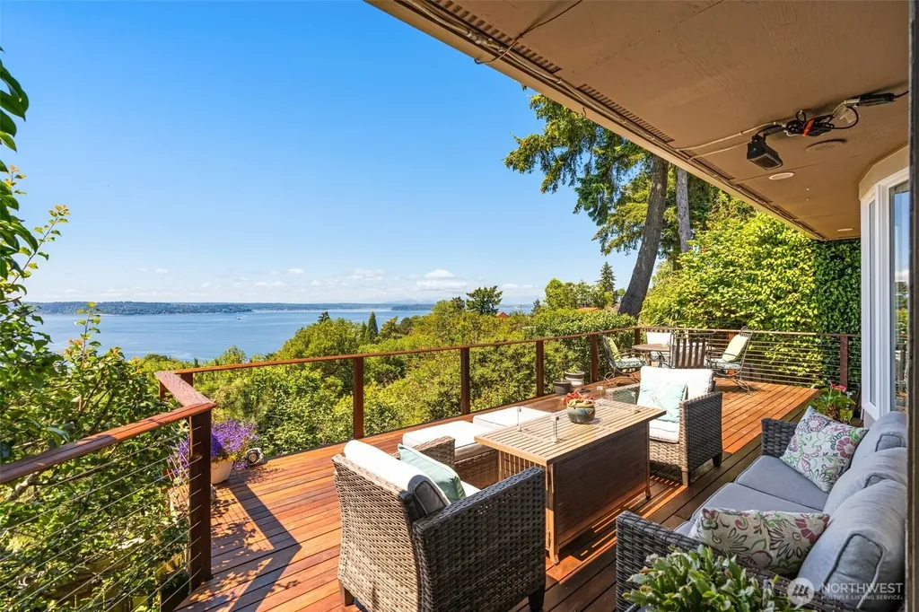 8447 42nd Avenue SW Seattle WA 98136