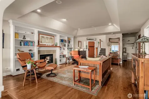 8447 42nd Avenue SW Seattle WA 98136
