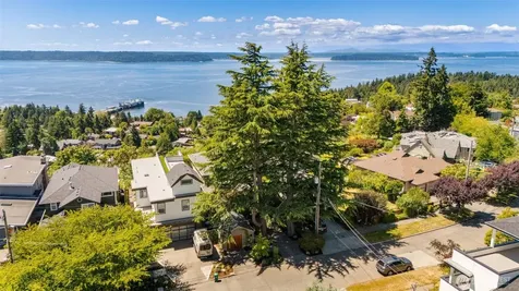 8447 42nd Avenue SW Seattle WA 98136