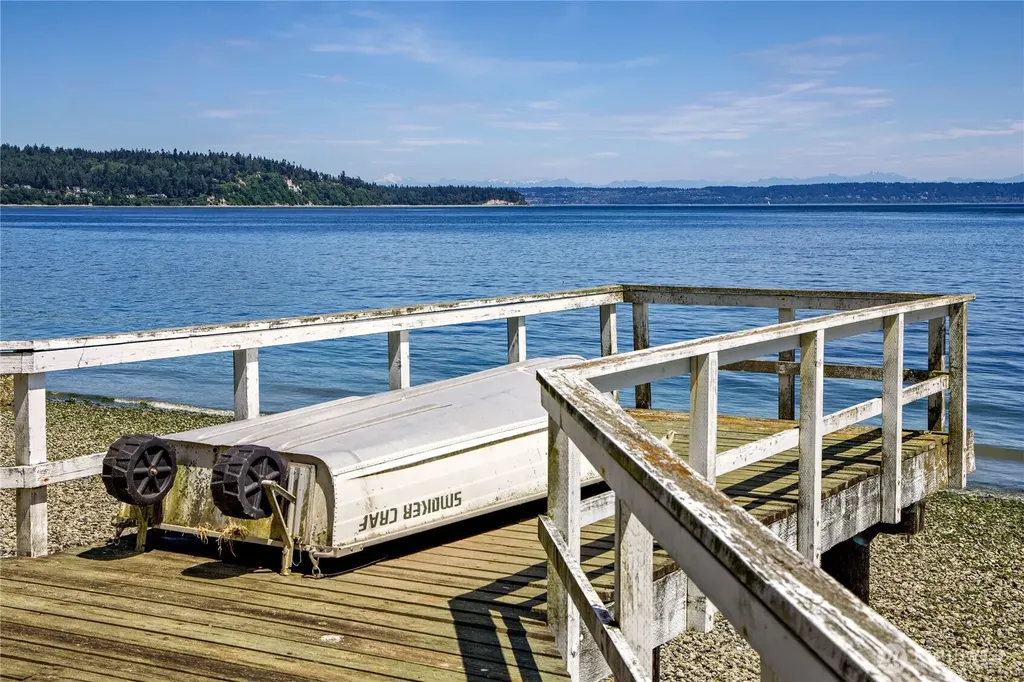 18512 Angeline Avenue NE Suquamish WA 98392