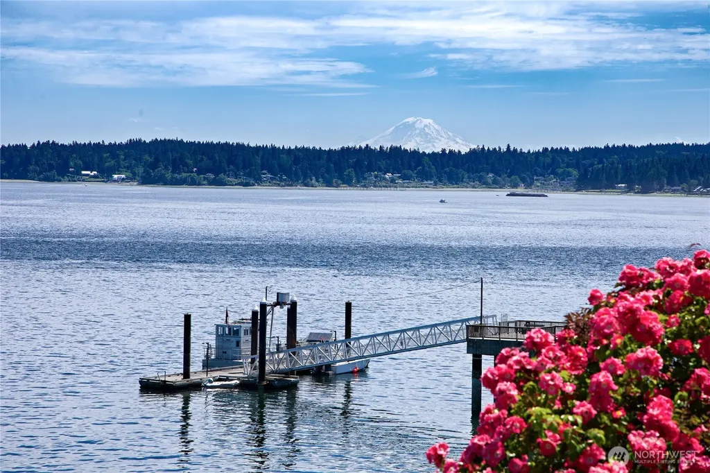 18512 Angeline Avenue NE Suquamish WA 98392