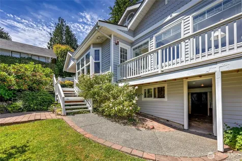 18512 Angeline Avenue NE Suquamish WA 98392