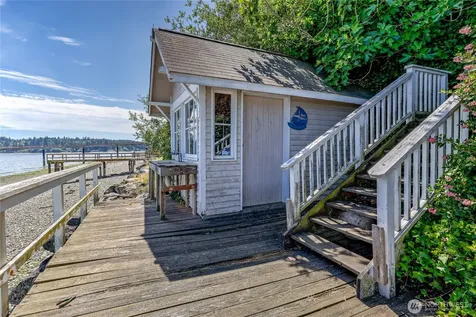 18512 Angeline Avenue NE Suquamish WA 98392