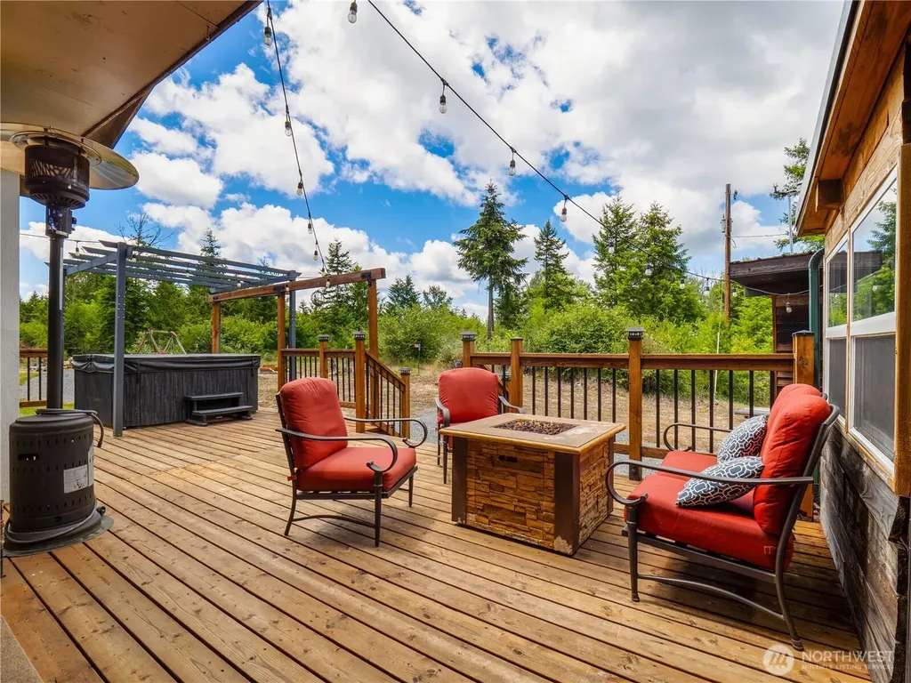 33620 45th Avenue Ct E Eatonville WA 98328