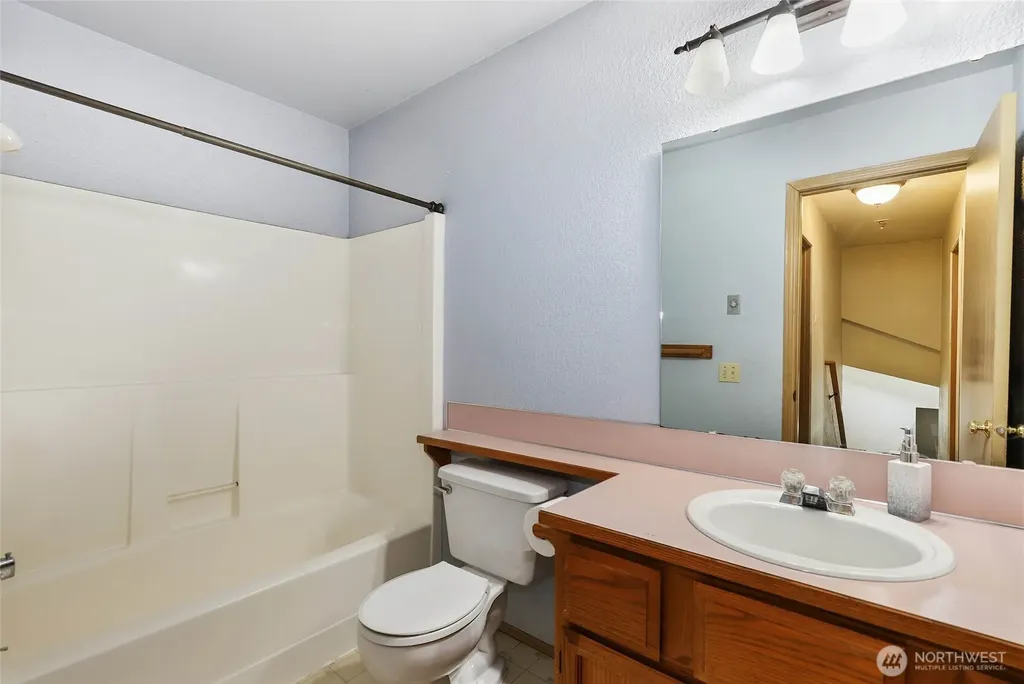 9711 Vantage Terrace Court SE Olympia WA 98513