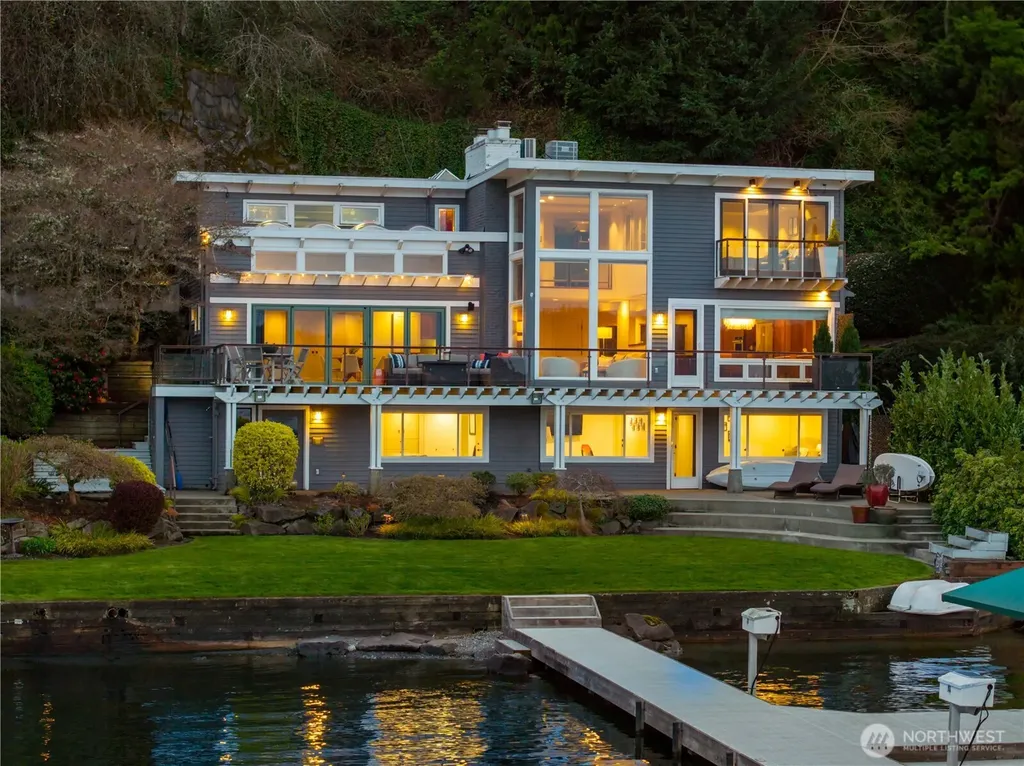 842 W Lake Sammamish Parkway SE Bellevue WA 98008