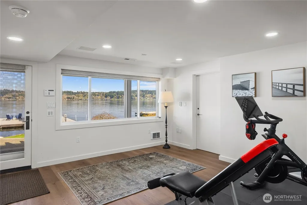 842 W Lake Sammamish Parkway SE Bellevue WA 98008