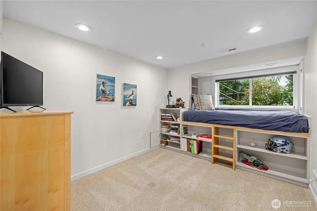 842 W Lake Sammamish Parkway SE Bellevue WA 98008