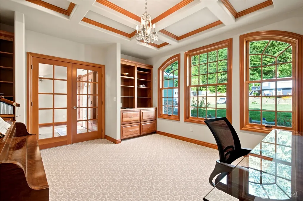 3640 S Shorewood Avenue Greenbank WA 98253