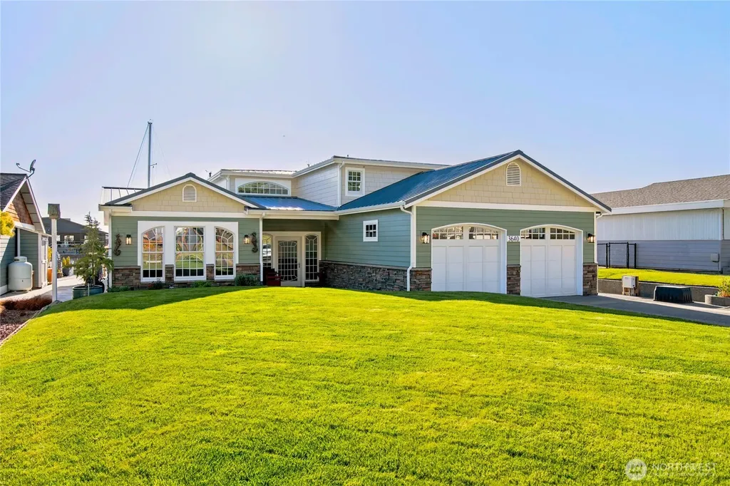 3640 S Shorewood Avenue Greenbank WA 98253
