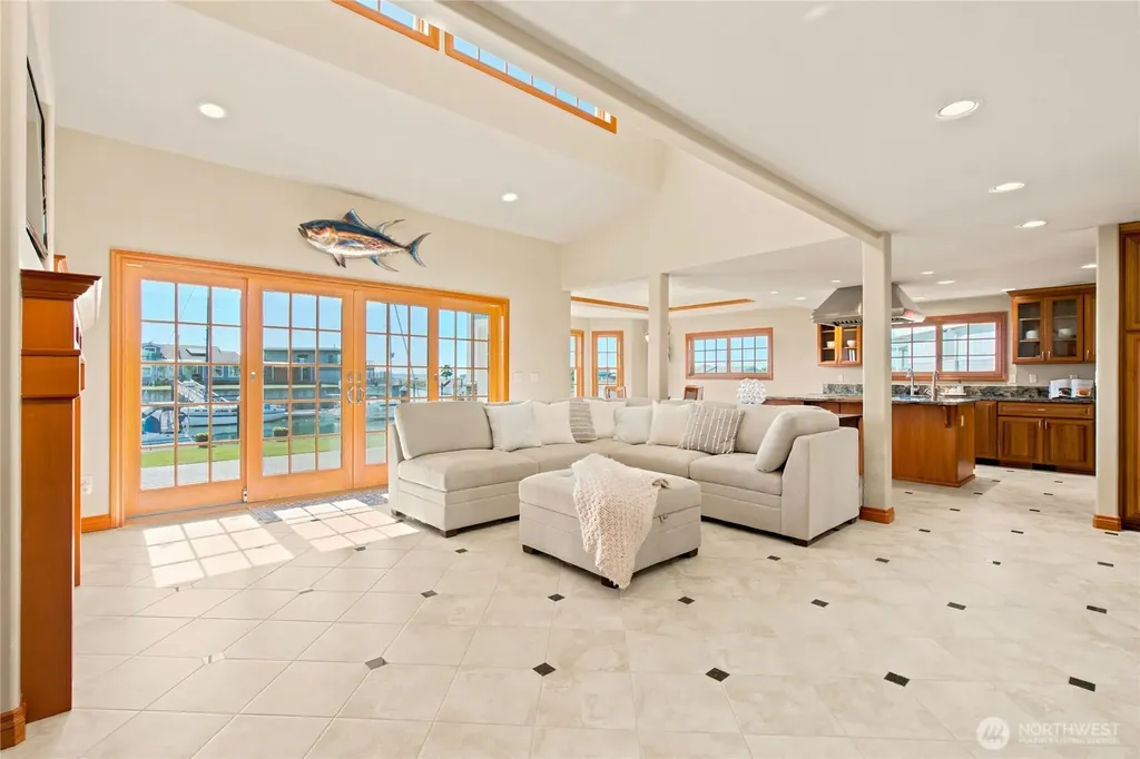 3640 S Shorewood Avenue Greenbank WA 98253
