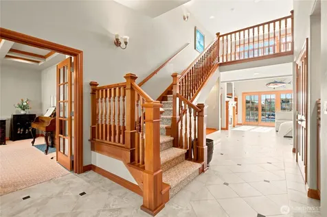 3640 S Shorewood Avenue Greenbank WA 98253